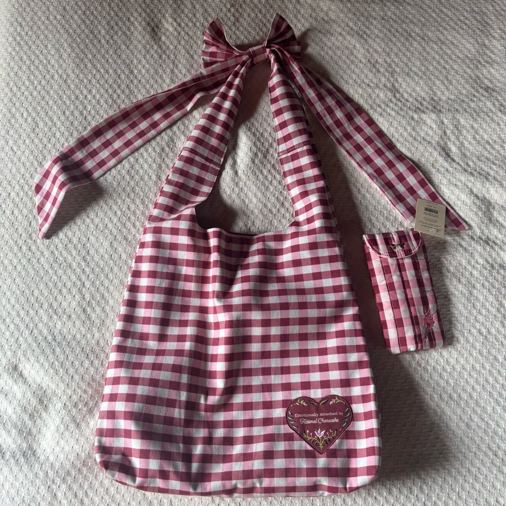 Barnes & Noble Valentine’s Day Gingham Tote bag & Glasses Case
